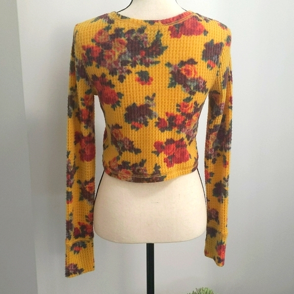Out From Under Waffle Knit Long Sleeve Yellow Floral Cropped Top - Size M - Picture 7 of 12